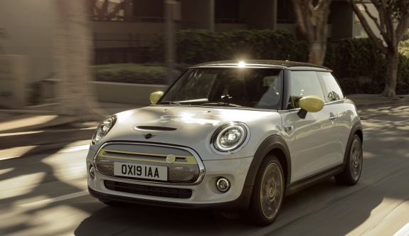 MINI ELECTRIC 270 KİLOMETRE MENZİLLE YOLLARA ÇIKIYOR